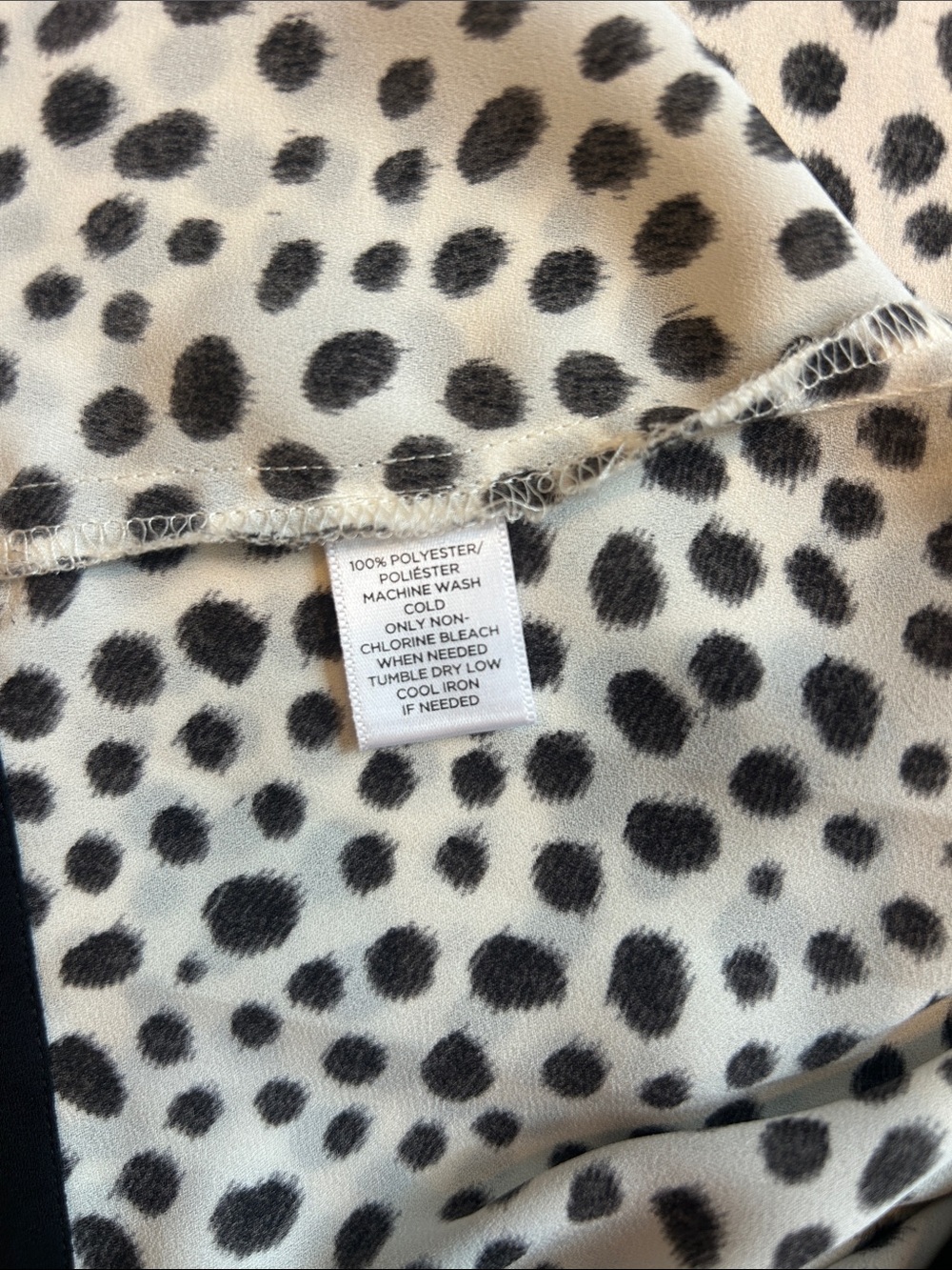🌸3 FOR $20🌸
LOFT Black and White Dalmatian Dot Girls' Long Sleeve Top - Picture 7 of 7